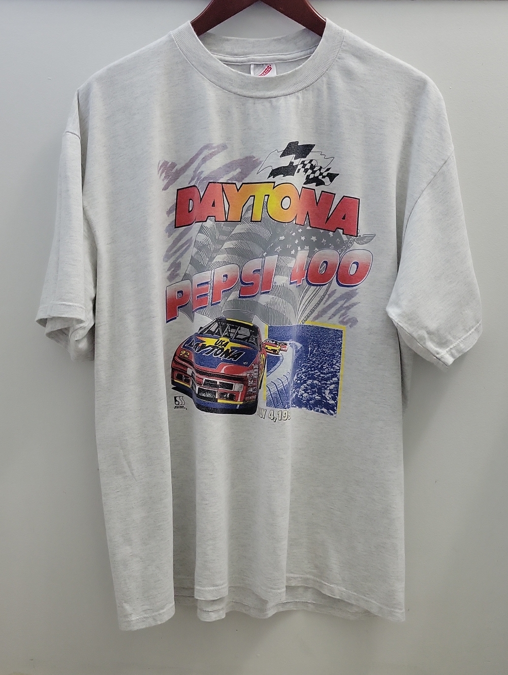 Vintage Daytona Pepsi 400 Graphic Tee - July 4th 1992 Nascar - Gray